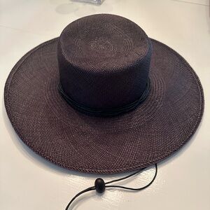 Black flat brim Artesano Hat